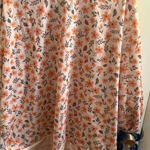Floral Print Crewneck with Orange Flowers